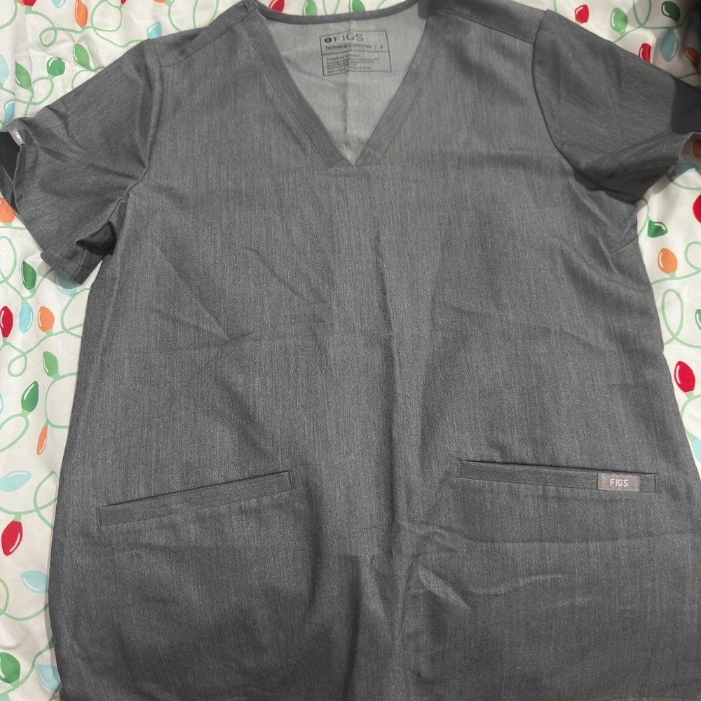 Scrubs Set-Figs Women’s Charcoal V-Neck Scrub Set